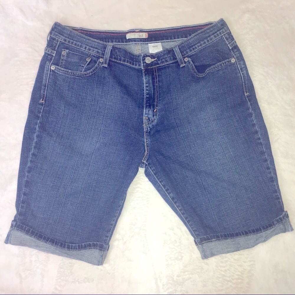Levi’s Long Mom Shorts Sz 16 515 Red Tag